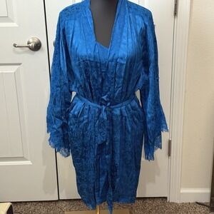 Elegant Blue Lace Trim Robe